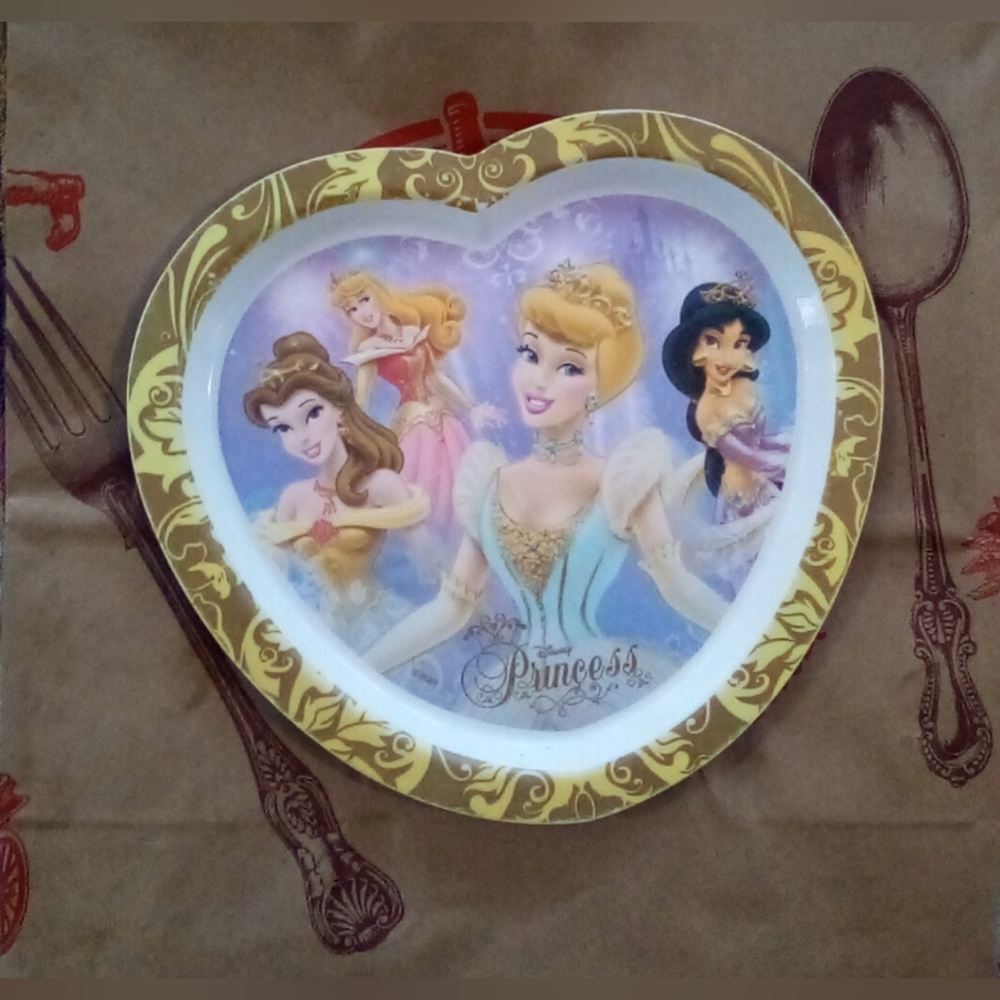 ✨Vintage Plastic Disney Princess Plate✨